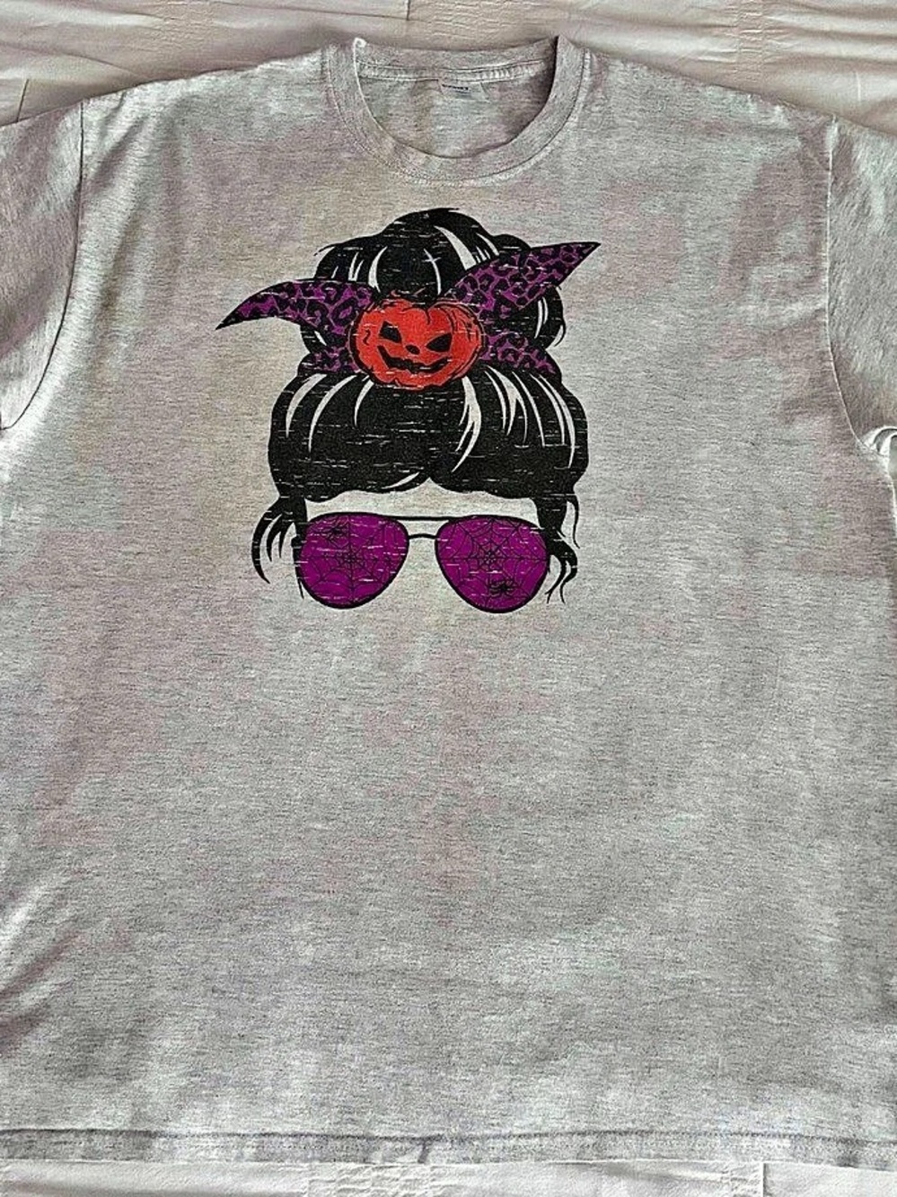 Halloween Messy Bun Graphic T-Shirt – XL